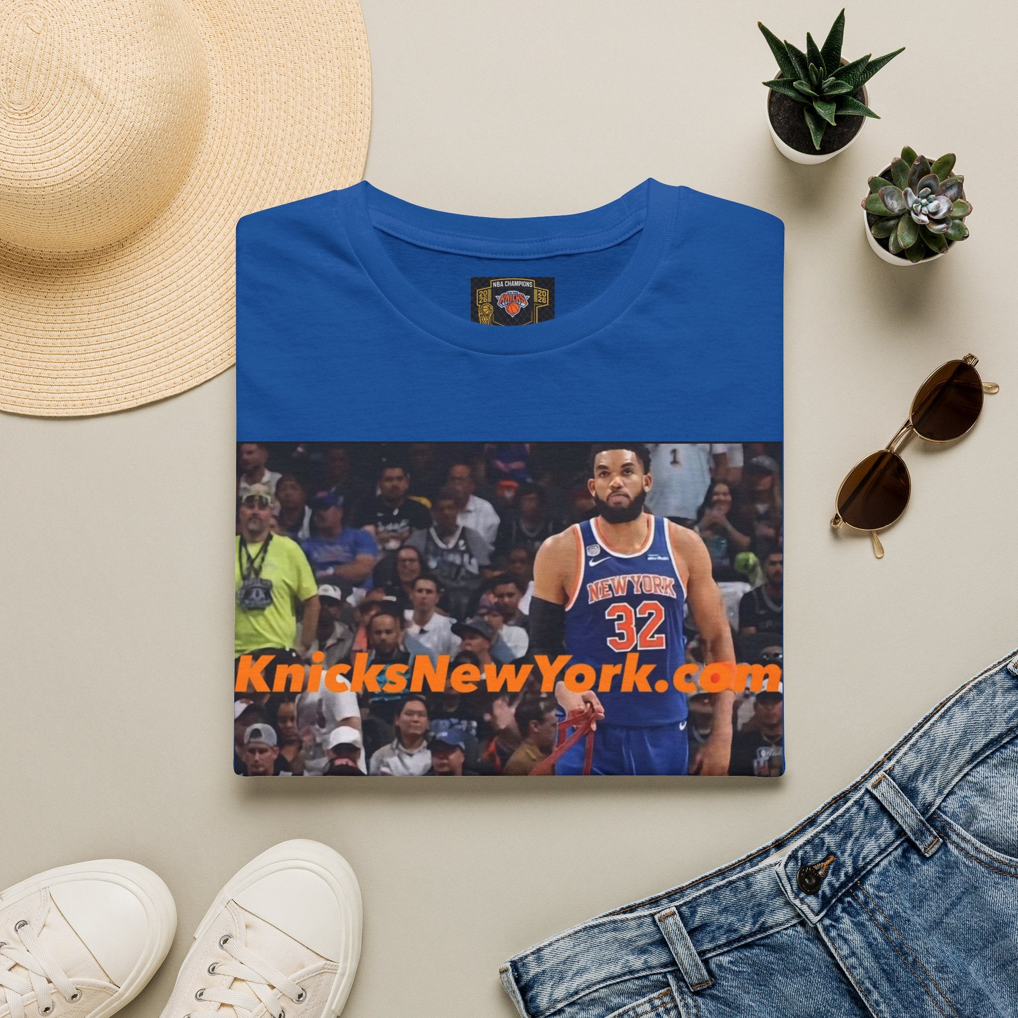 Knicks Dog Walk -Egg on Head